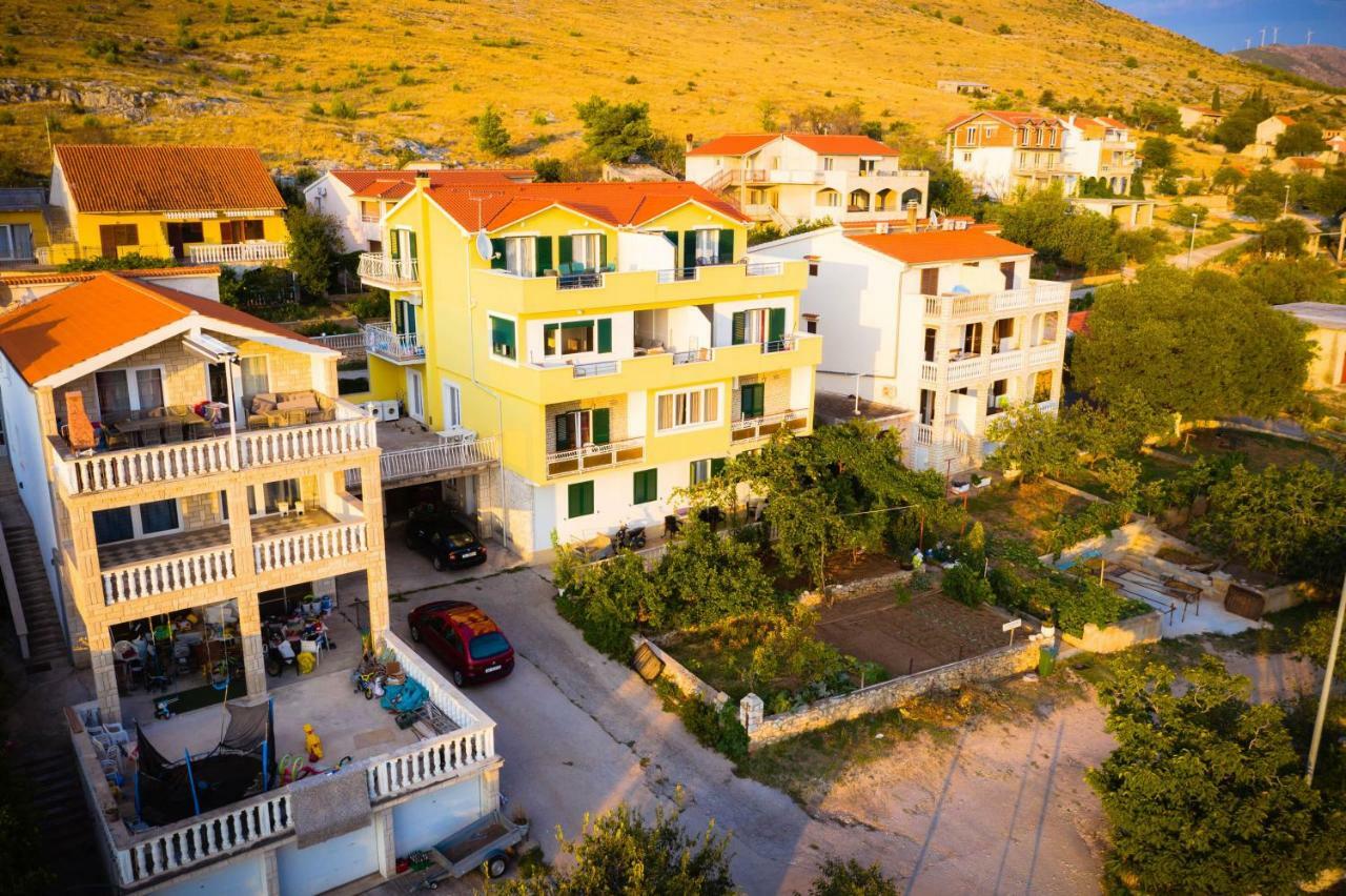 Apartmani Bare I Danica Grebastica Bagian luar foto