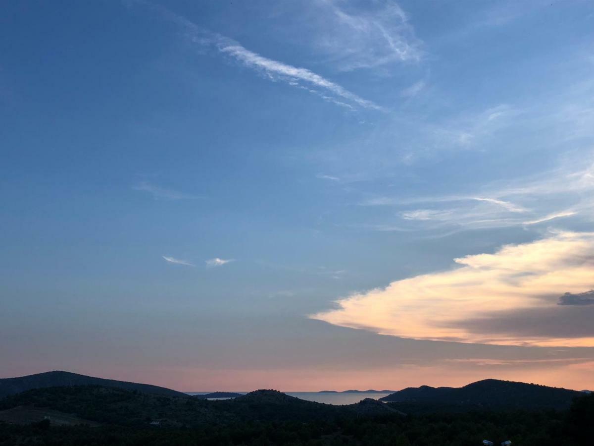 Apartmani Bare I Danica Grebastica Bagian luar foto
