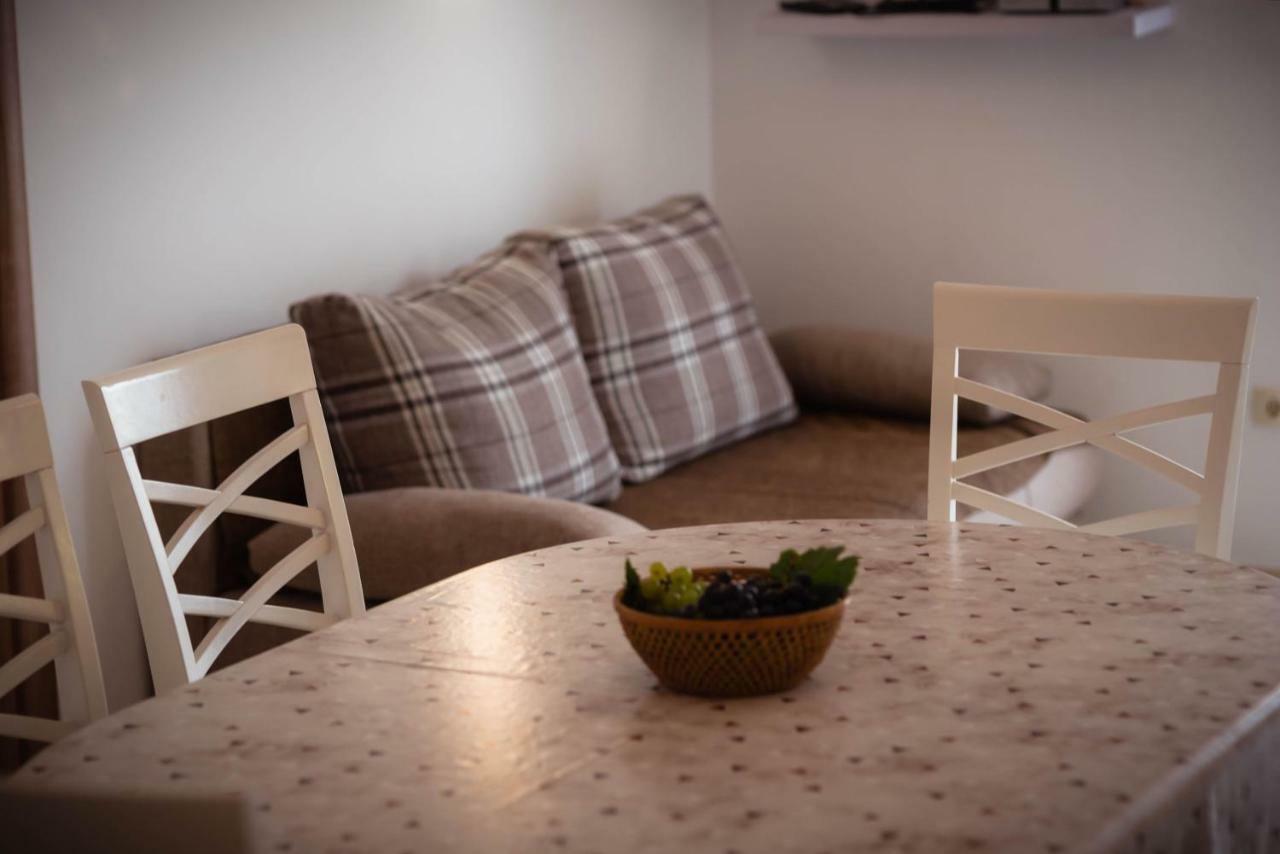 Apartmani Bare I Danica Grebastica Bagian luar foto