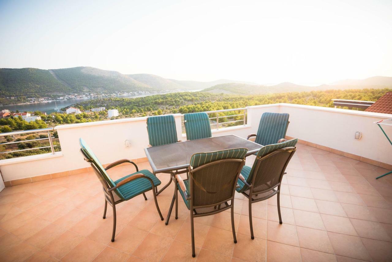 Apartmani Bare I Danica Grebastica Bagian luar foto